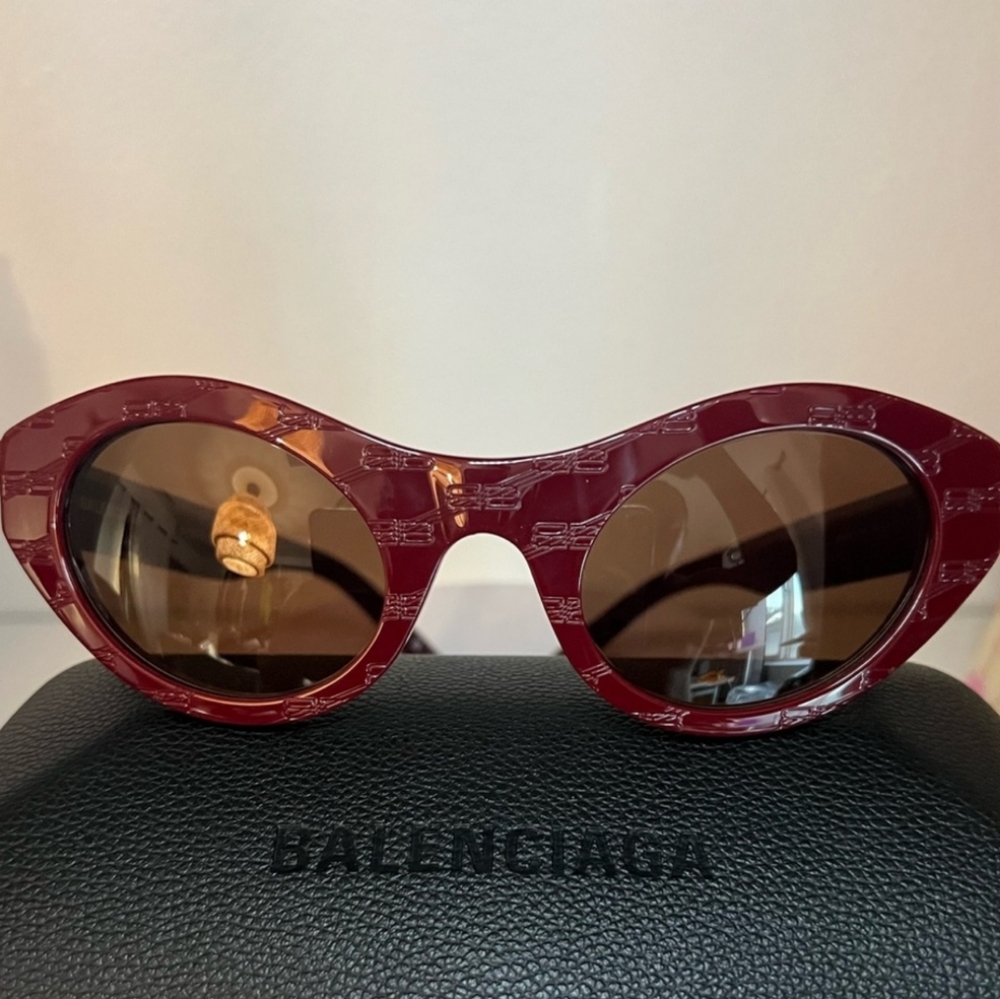 Balenciaga Sunglasses, NEW/ GORGEOUS!